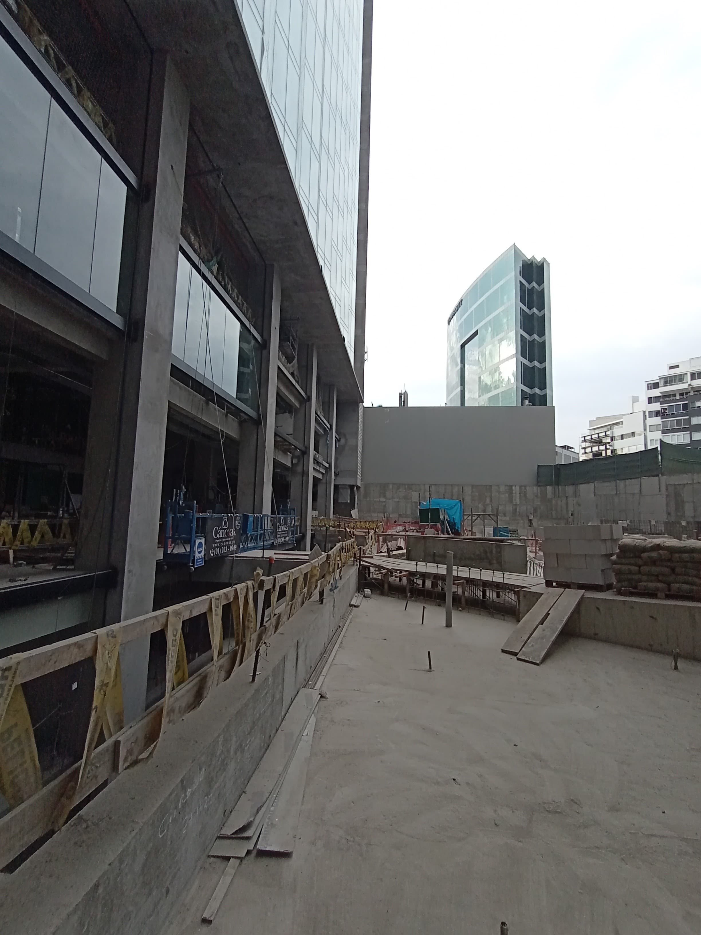 Hotel Indigo - Miraflores (Tabiques y acabados)